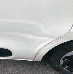 キズヘコミの写真02